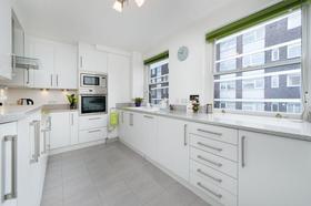 2 bedroom Flat to re...